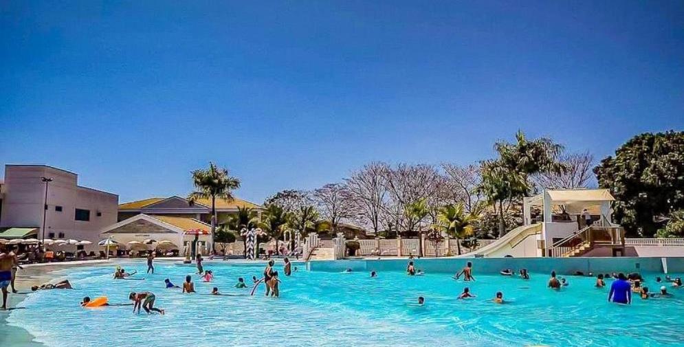 L'acqua Diroma - Suítes confortáveis - Park aquático 24 horas com Piscina de Ondas Caldas Novas Exterior foto
