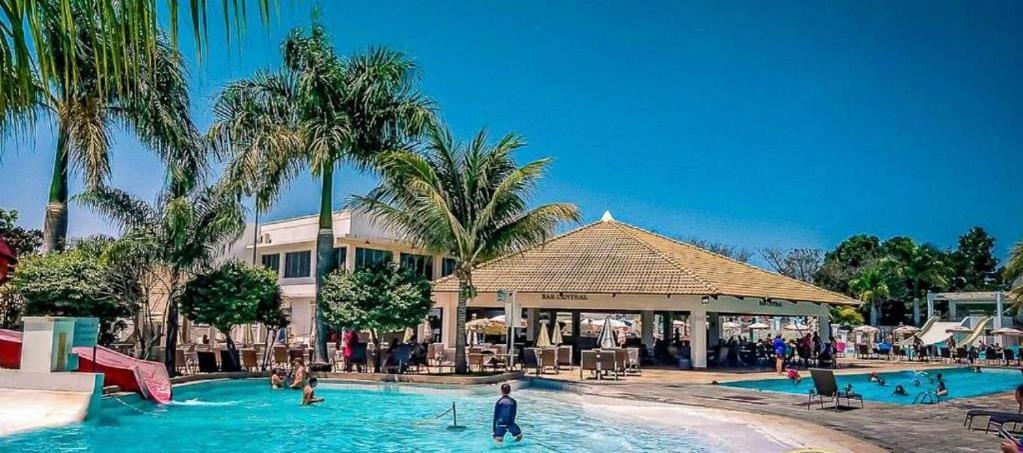 L'acqua Diroma - Suítes confortáveis - Park aquático 24 horas com Piscina de Ondas Caldas Novas Exterior foto