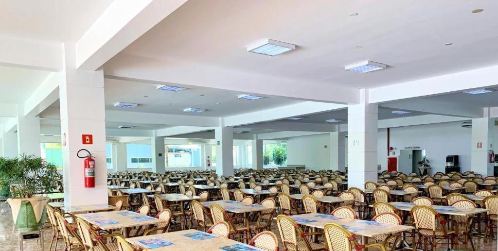 L'acqua Diroma - Suítes confortáveis - Park aquático 24 horas com Piscina de Ondas Caldas Novas Exterior foto